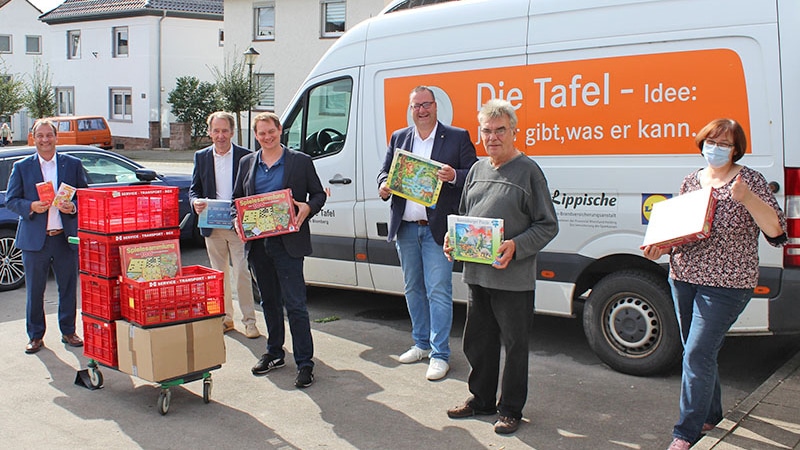 Spendenübergabe an die Tafel Ostlippe