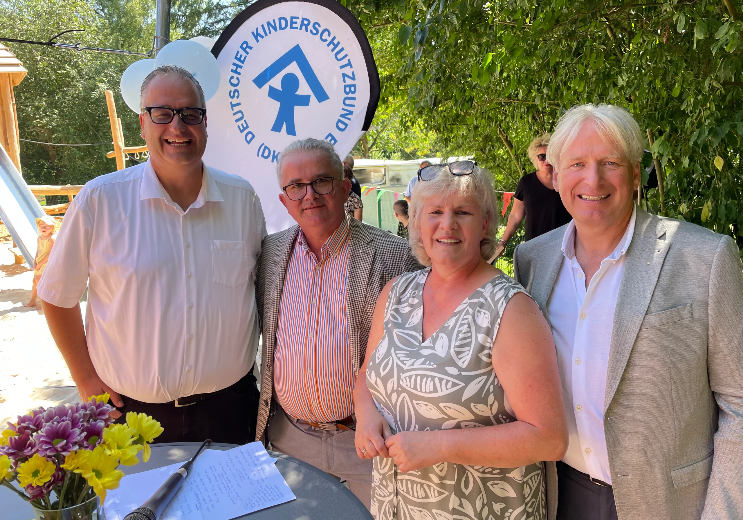 Lions Club Blomberg unterstützt Kinderschutzbund/Neuer Spielplatz offiziell eröffnet